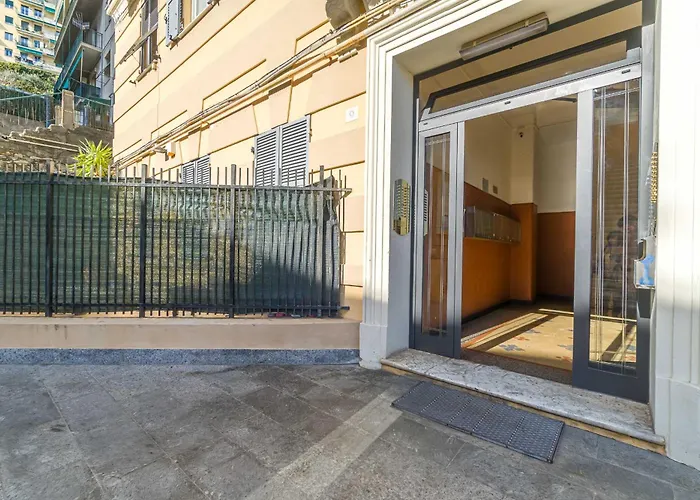Guesthost - La Fortuna Roomy & Panoramic Balcony * Genova