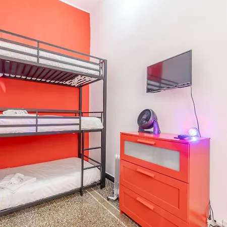 Guesthost - La Fortuna Roomy & Panoramic Balcony Apartment Genoa